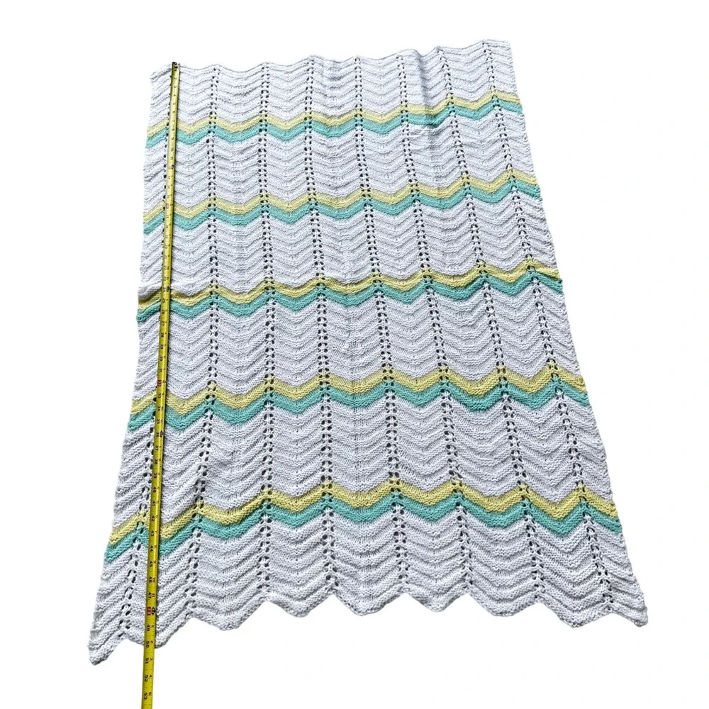 Handmade Knit Baby Blanket White Yellow Mint Chevron Ripple Pointelle 50x33